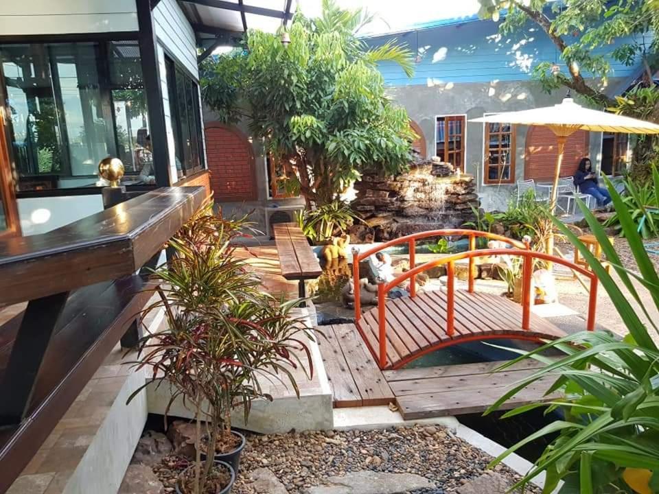 Hostel Sun Smile Ubon Ratchathani Exteriér fotografie