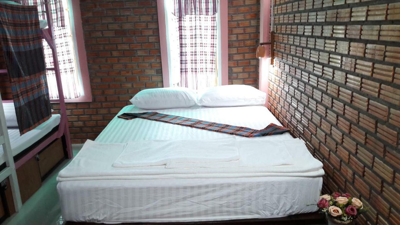 Hostel Sun Smile Ubon Ratchathani Exteriér fotografie