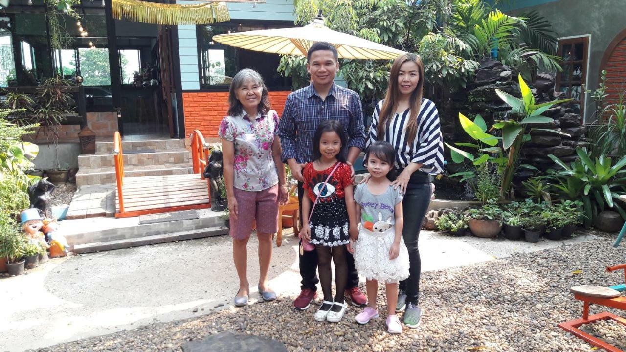 Hostel Sun Smile Ubon Ratchathani Exteriér fotografie